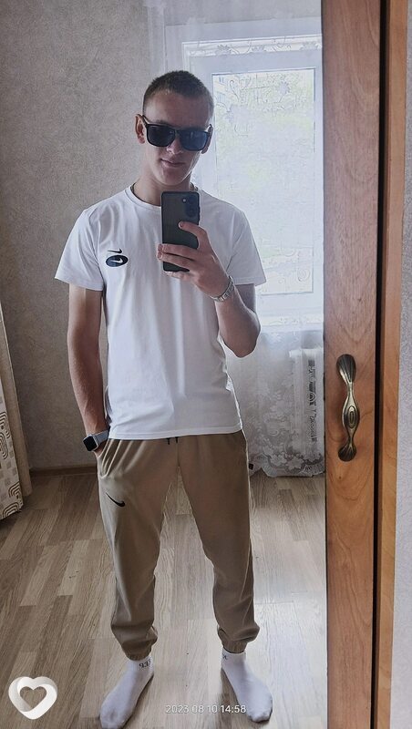 Александр, 25, Иркутске — анкета №2111059