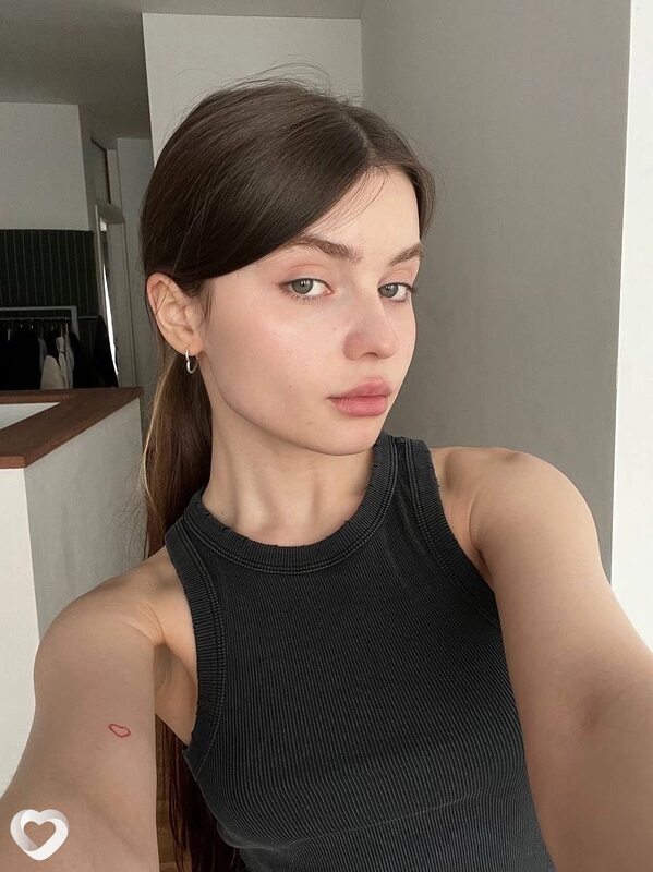 Катя, 21, Кемерове — анкета №2111421
