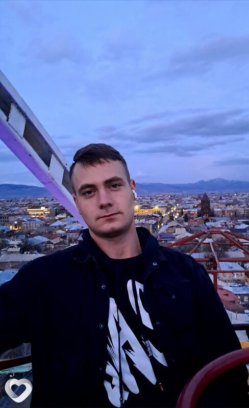 Денис, 23, Симферополе — анкета №2111788
