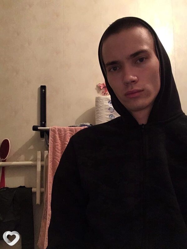 Максим, 25, Екатеринбурге — анкета №2112347