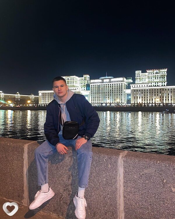 Николай, 22, Москве — анкета №2112315