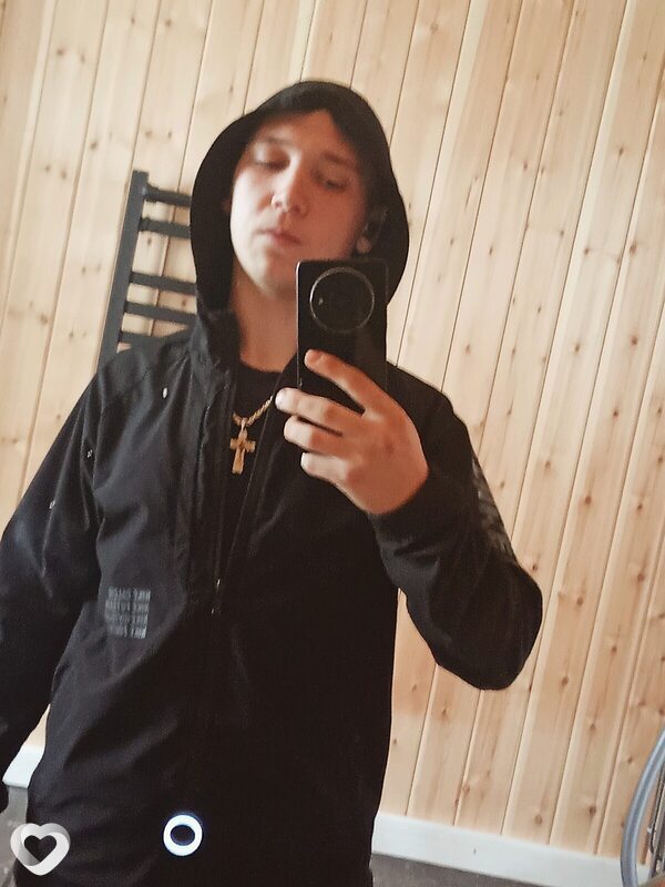 Никита, 19, Юрге — анкета №2112574
