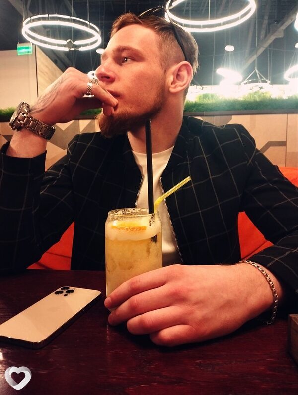Ваня, 26, Барнауле — анкета №2113014