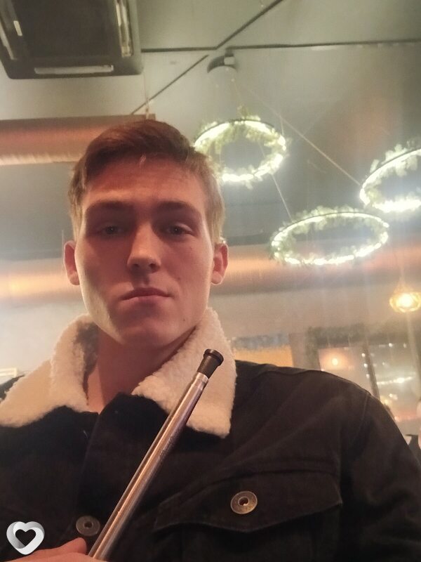 Артем, 23, Москве — анкета №2114088
