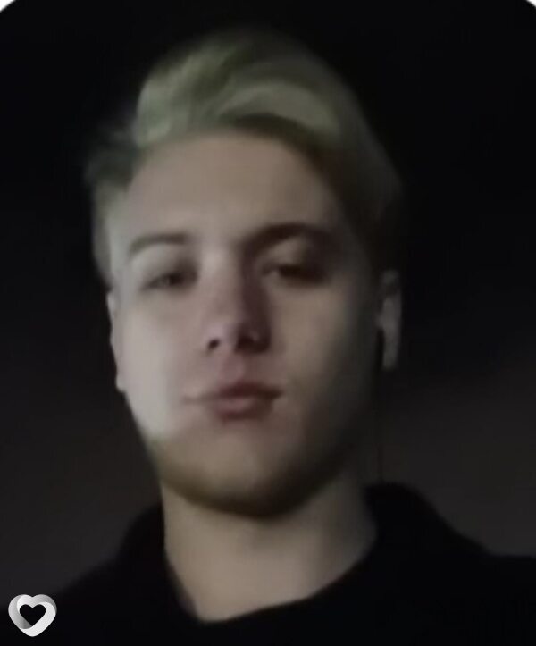 Андрей, 21, Керчи — анкета №2114083