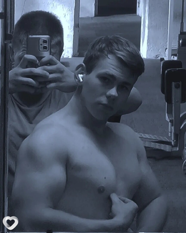 Максим, 21, Гродно — анкета №2115824