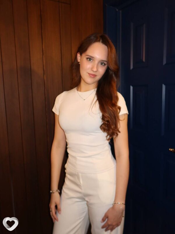 Полина, 19, Ростове-на-Дону — анкета №2115892