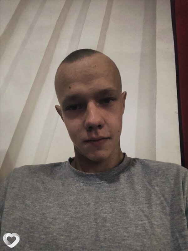 Михаил, 20, Москве — анкета №2115969