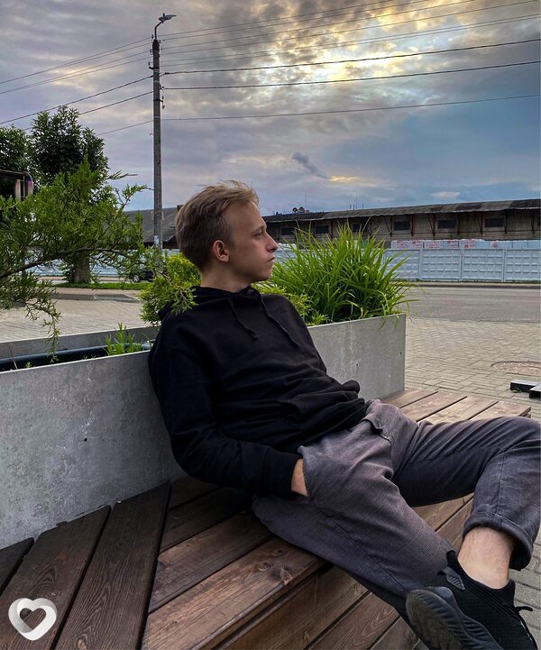 Илья, 25, Смоленске — анкета №2116209