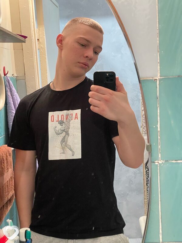 Алексей, 20, Москве — анкета №2116765