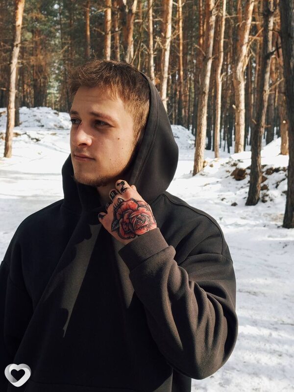 Иван, 24, Москве — анкета №2117635