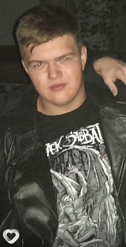 Юра, 22, Ростове-на-Дону — анкета №2156028