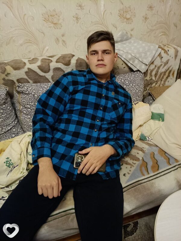 Богдан, 21, Ижевске — анкета №2155866