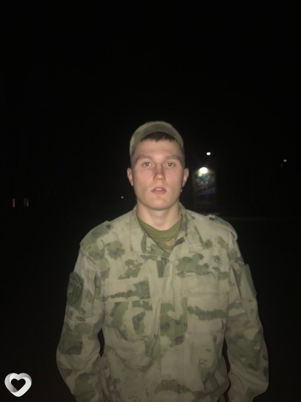 Павел, 21, Каменске-Уральском — анкета №2118753