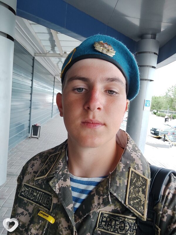 Александр, 20, Караганде — анкета №2119166