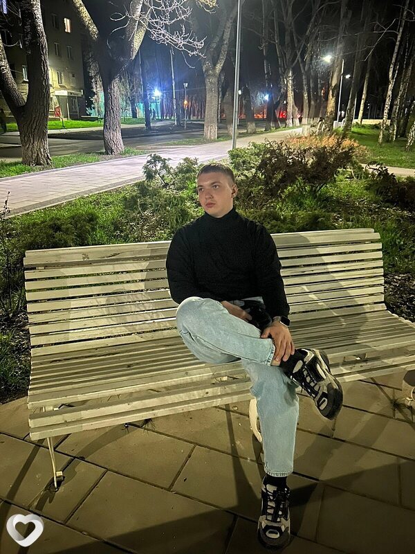 Александр, 23, Макеевке — анкета №2121444