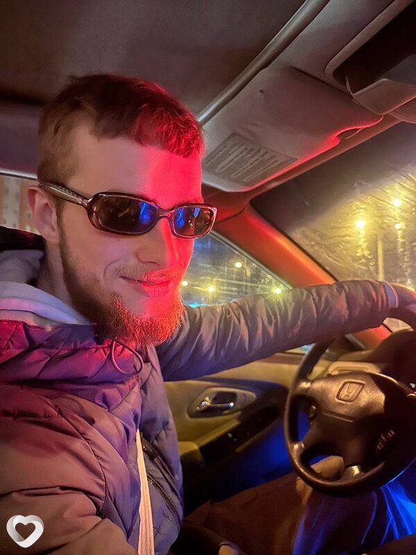Максим, 23, Минске — анкета №2157350