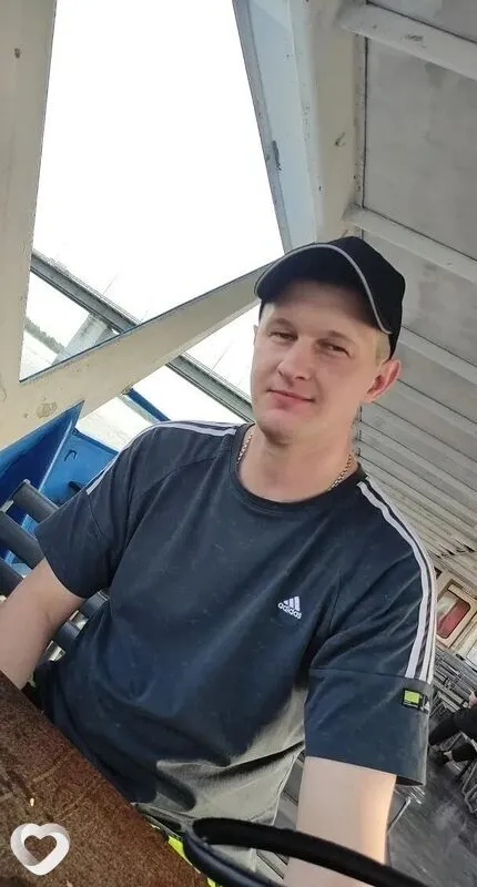 Дмитрий, 27, Барнауле — анкета №2122398