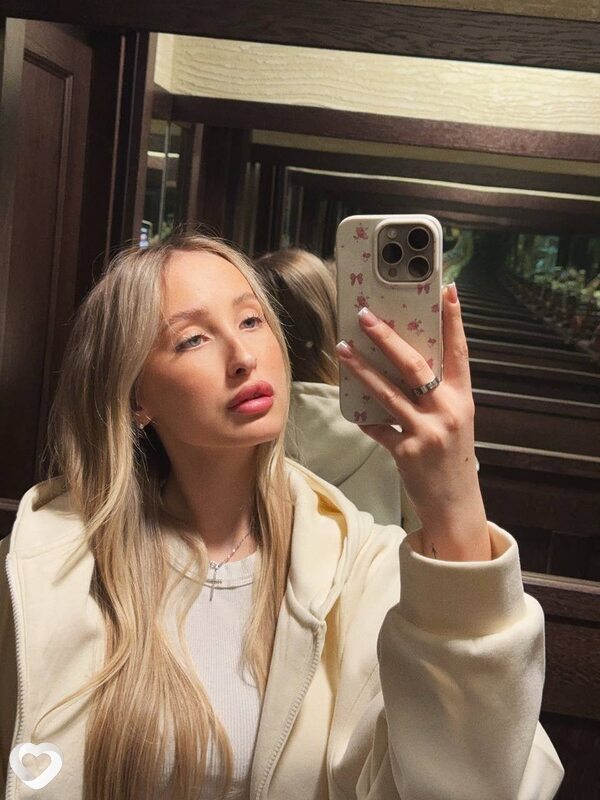 Ева, 23, Москве — анкета №2122509