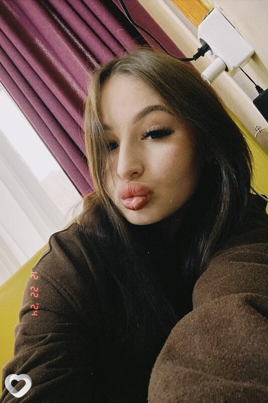 Полинка, 21, Ижевске — анкета №2122987