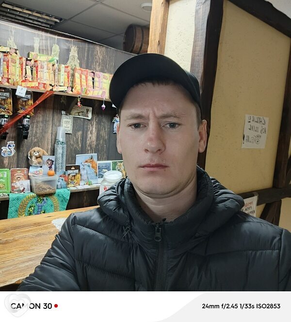 Олег, 29, Льгове — анкета №2123832