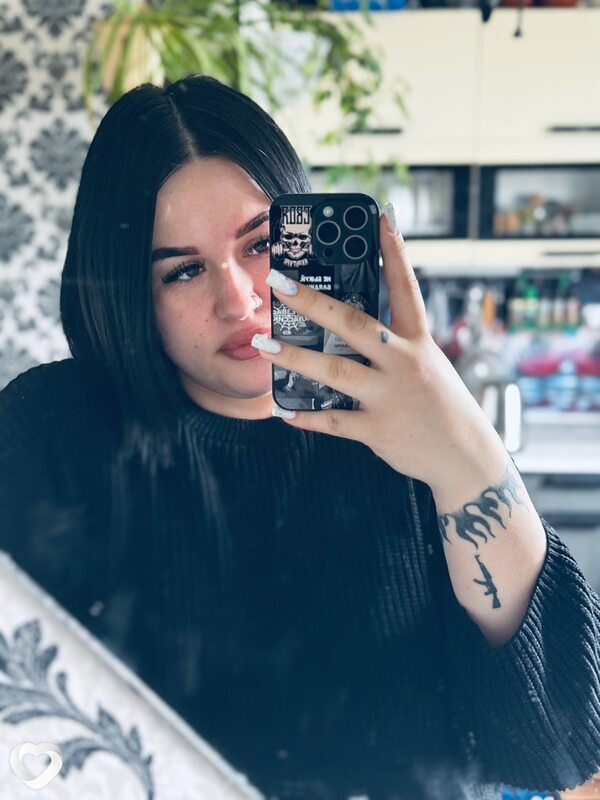 Санечка, 21, Красноуфимске — анкета №2125249