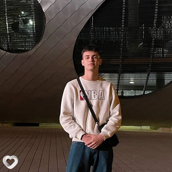 Артем, 20, Минске — анкета №2125148