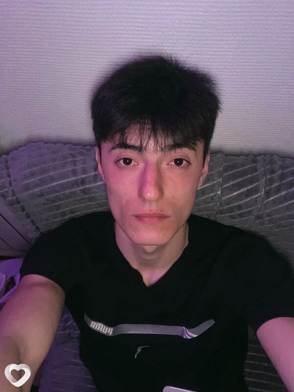 Андрей, 19, Оренбурге — анкета №2125220