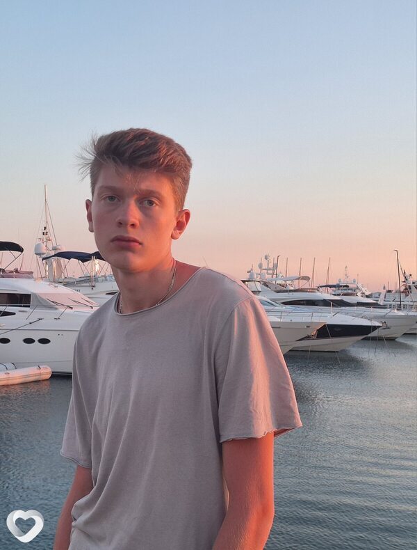 Дмитрий, 21, Ростове-на-Дону — анкета №2125224