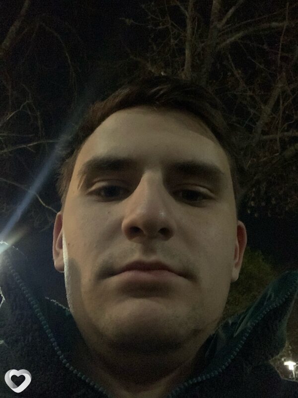 Артем, 21, Пятигорске — анкета №2124788