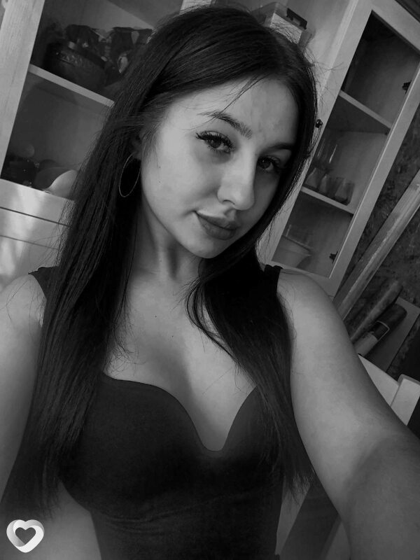 Александра, 21, Калининграде — анкета №2157975