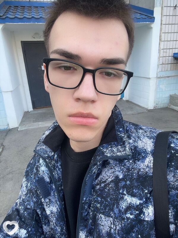 Арсений, 19, Барнауле — анкета №2158899