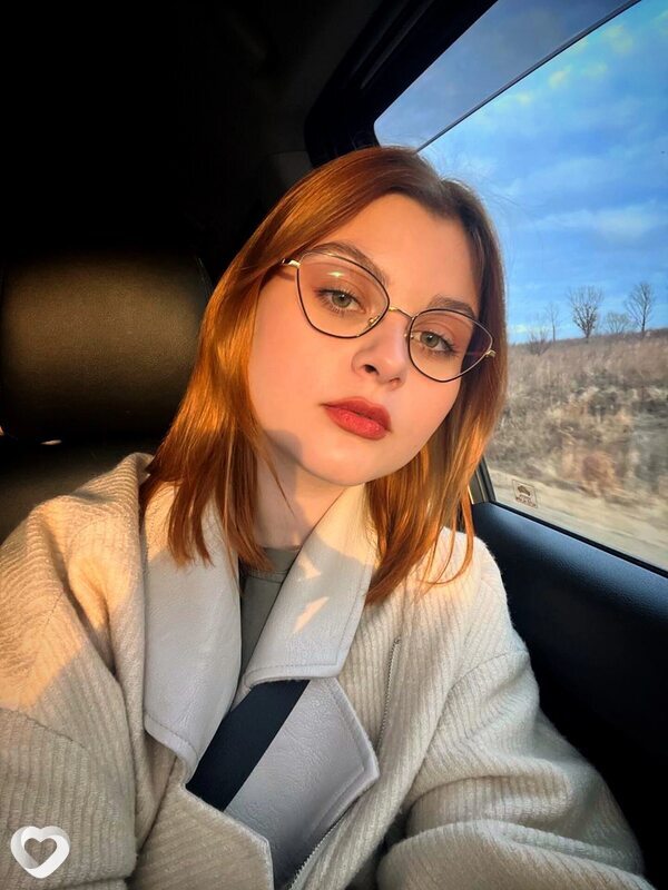 Виктория, 23, Каменске-Шахтинском — анкета №2160097