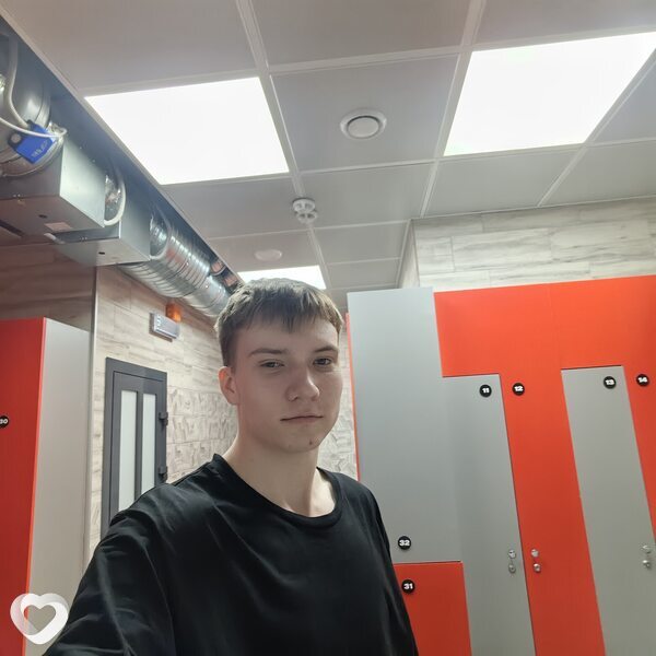 Александр, 19, Омске — анкета №2127470