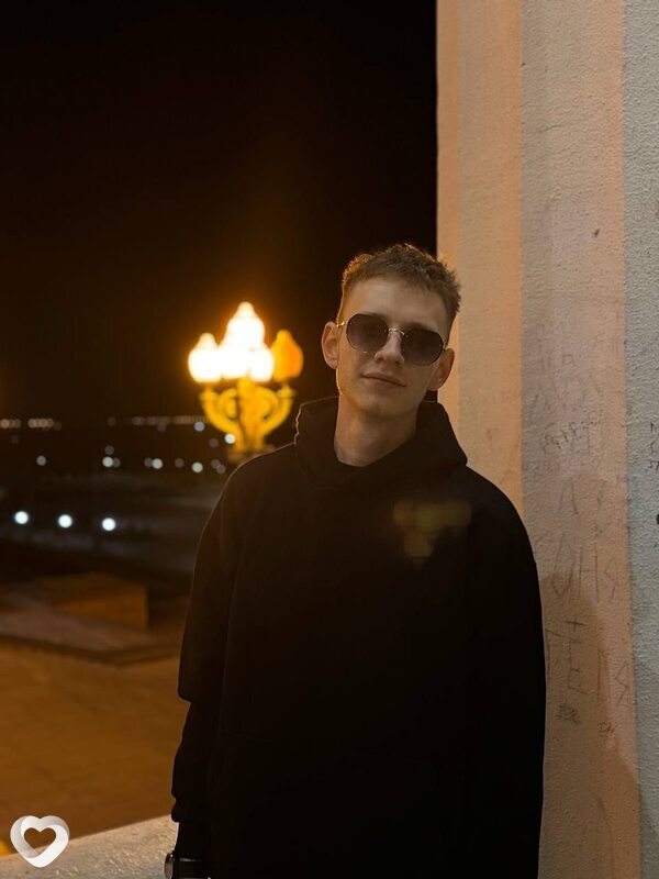 Роман, 21, Сочи — анкета №2127863