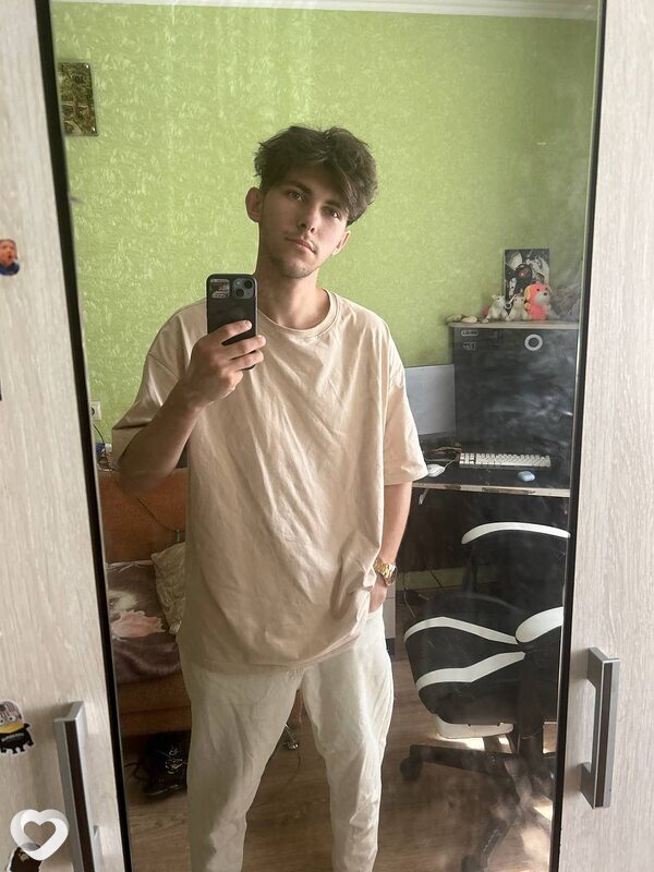 Дмитрий, 24, Москве — анкета №2128293