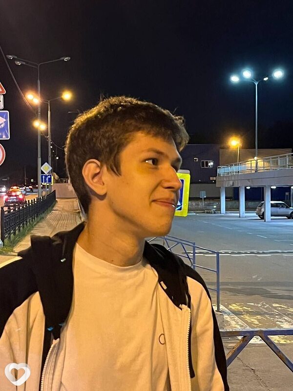 Игорь, 20, Москве — анкета №2128531