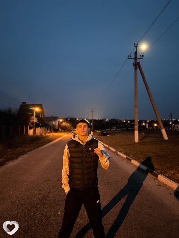 Андрей, 19, Белгороде — анкета №2128326
