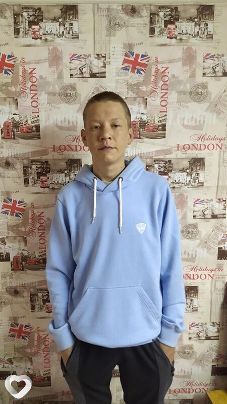 Анатолий, 19, Екатеринбурге — анкета №2129547