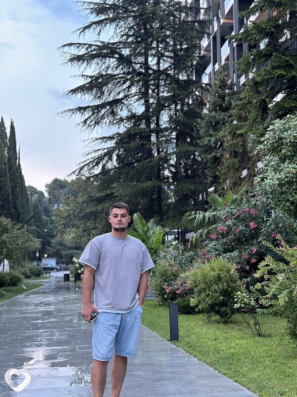 Артем, 26, Симферополе — анкета №2129728