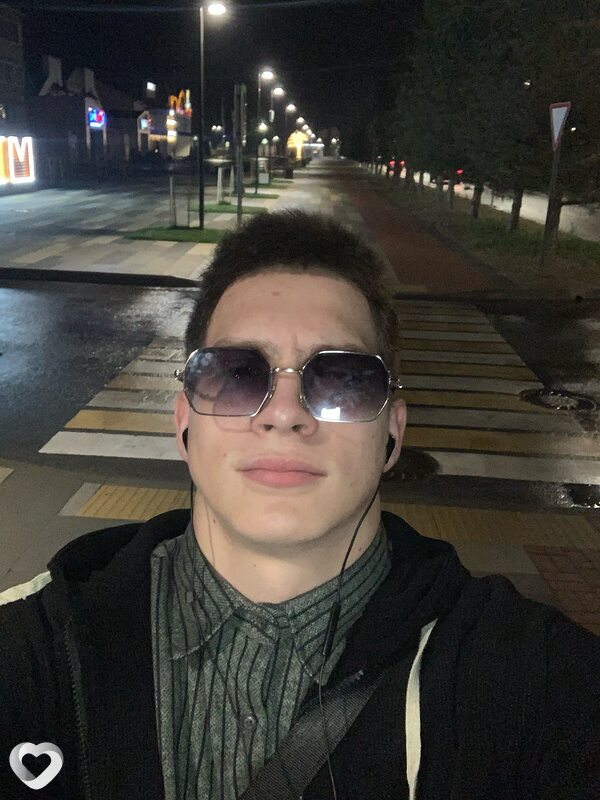 Юрий, 19, Курганинске — анкета №2129696