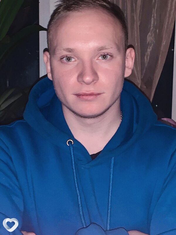 Александр, 22, Кемерове — анкета №2160377