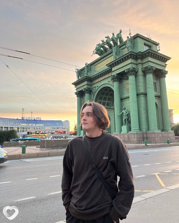 Александр, 20, Москве — анкета №2130795