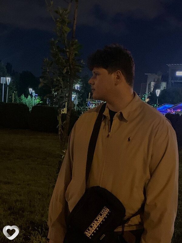 Александр, 23, Москве — анкета №2130261