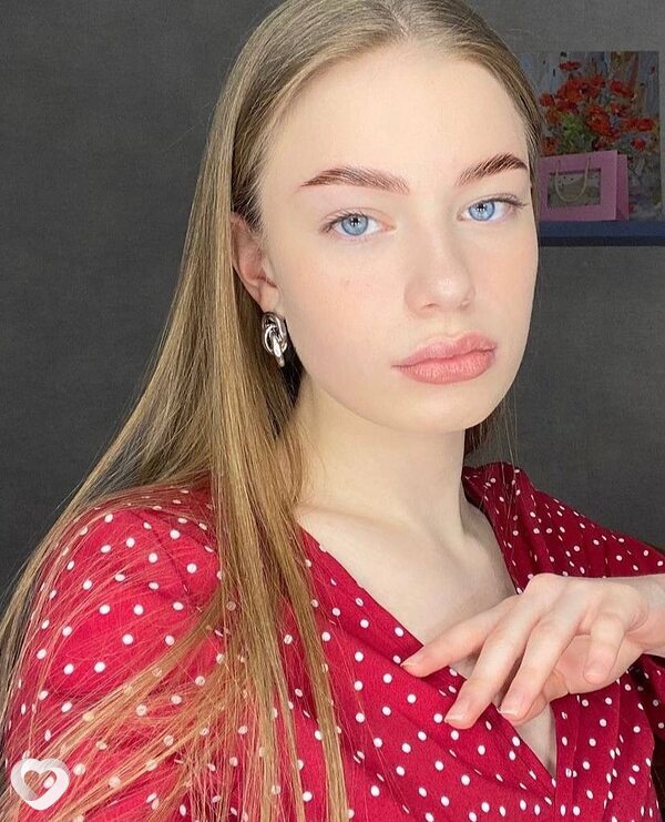 Ксения, 20, Москве — анкета №2130705