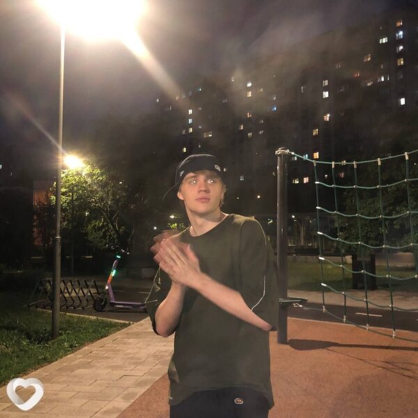 Даня, 20, Москве — анкета №2131353