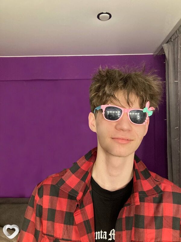 Димас, 19, Ангарске — анкета №2131488