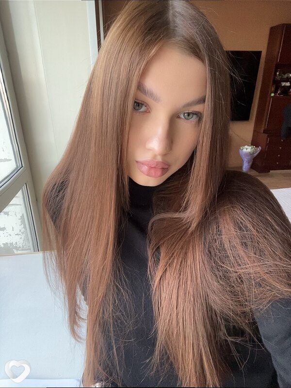 Елизавета, 20, Нижневартовске — анкета №2132146
