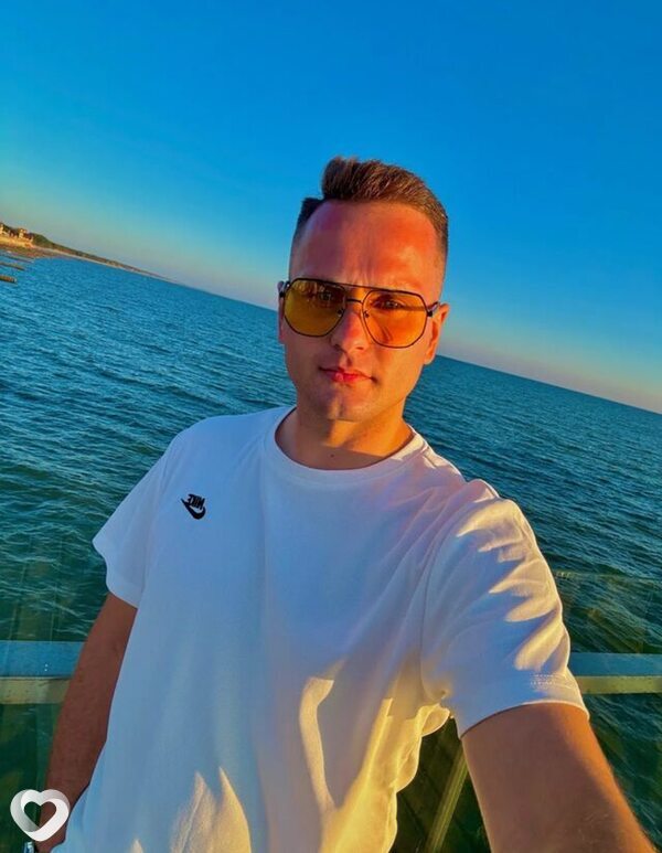 Александр, 31, Енакиеве — анкета №2133662