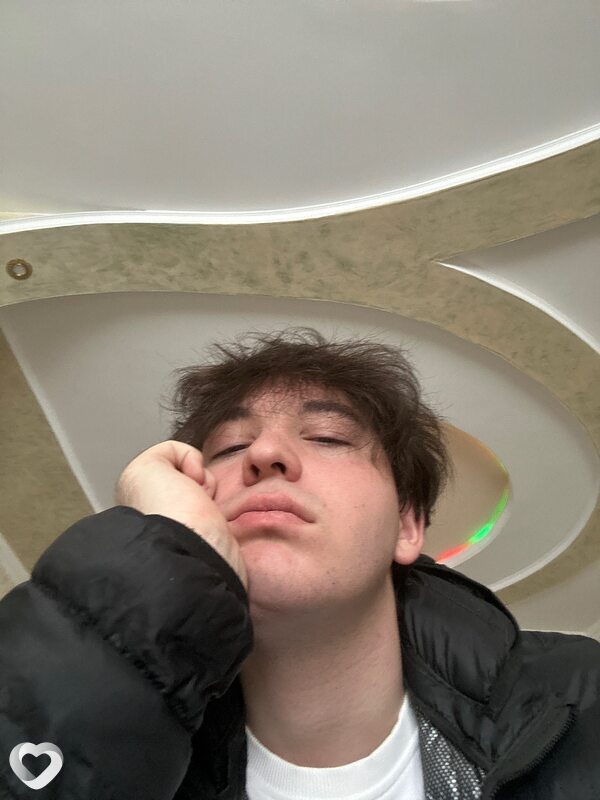 Альберт, 20, Ярославле — анкета №2134343